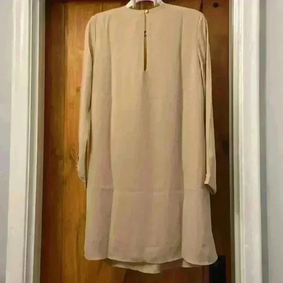 Krisa Revolve Brand L/S Swing Dress-Keyhole Front In Plaster-Small NWT - Picture 6 of 7